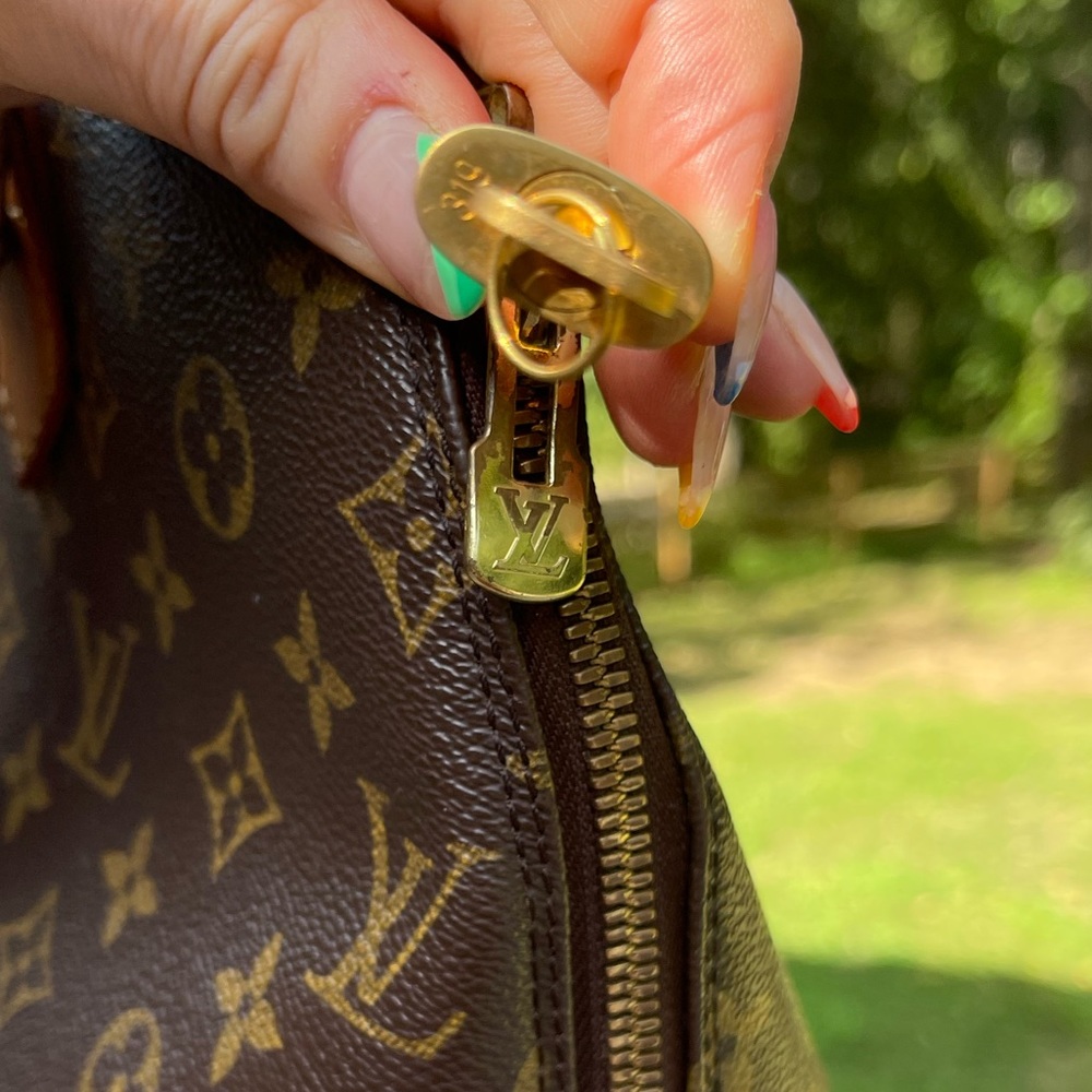 👜 Louis Vuitton Alma Satchel 👜 - Picture 7 of 16